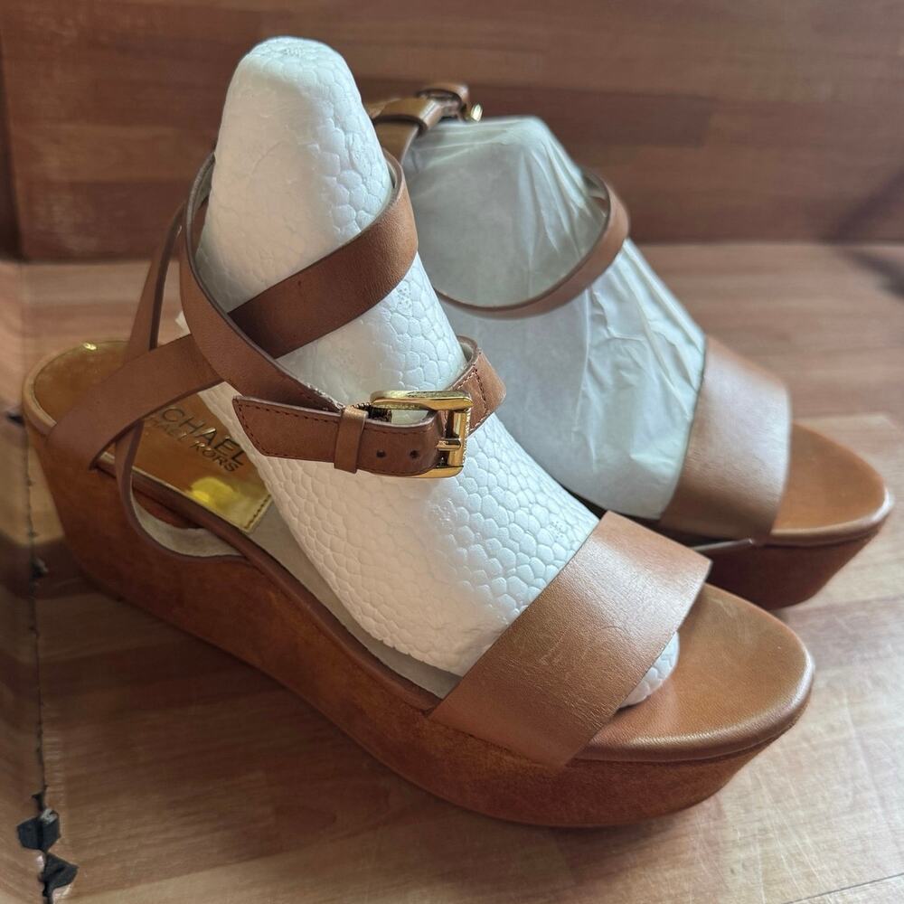 MICHAEL Michael Kors "Jalita Wedge" women's shoe.size 6